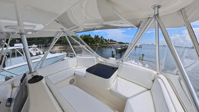 No Name Yacht Photos Pics Luxurious 2002 Ocean Yachts 52 SUPER SPORT interior with waterfront view.