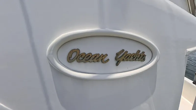 No Name Yacht Photos Pics Ocean Yachts 52 SUPER SPORT 2002 logo on yacht exterior.