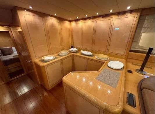2006 Mangusta 82 