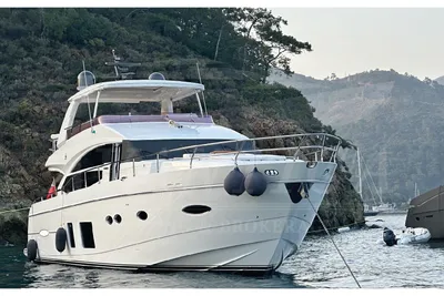 Princess Flybridge 72 Motor Yacht
