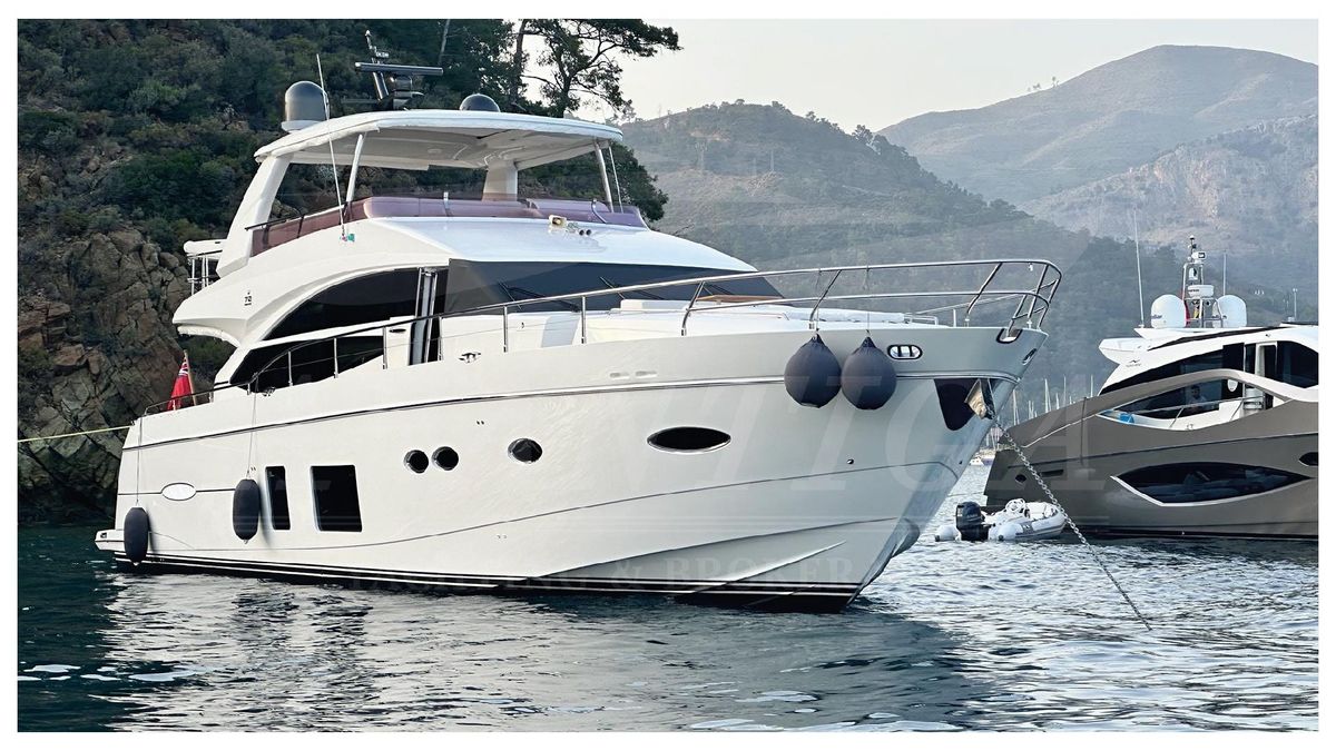 2014 Princess 73 