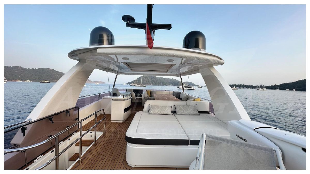 2014 Princess 73 