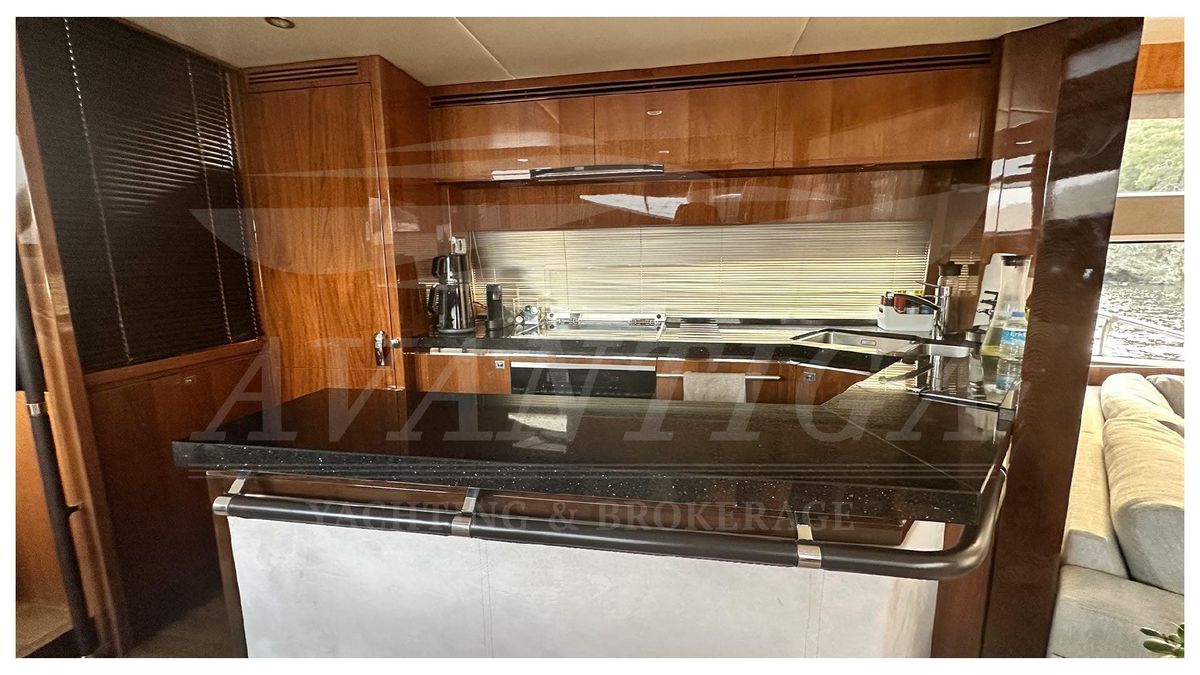 2014 Princess 73 