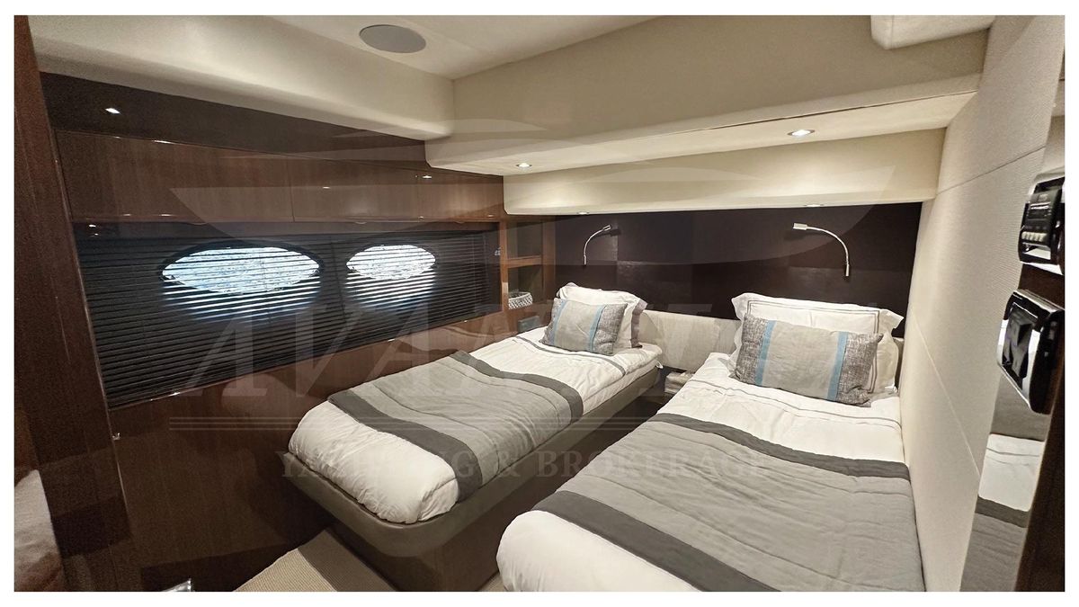 2014 Princess 73 