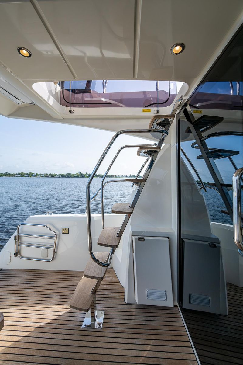 2019 Prestige 46 