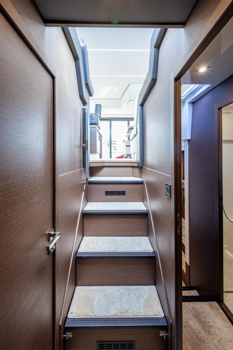 2019 Prestige 46 