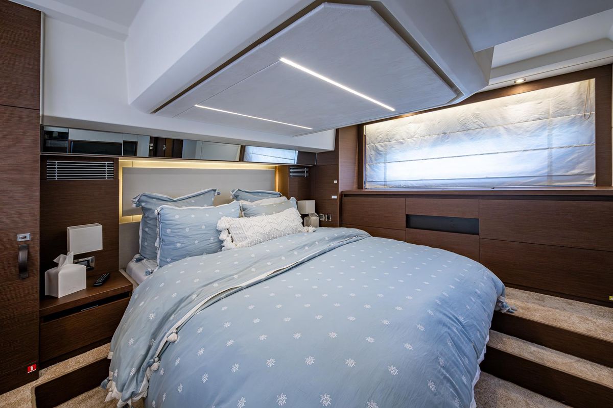 2019 Prestige 46 