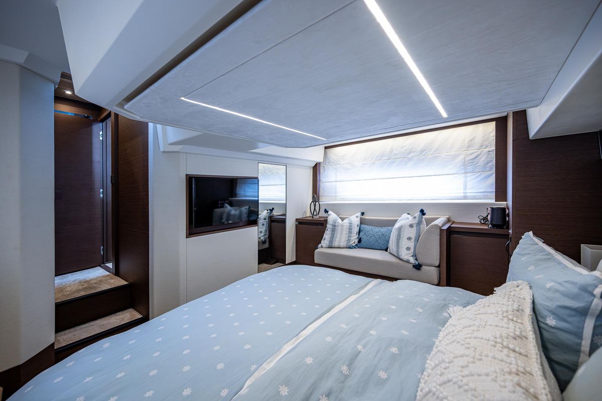 2019 Prestige 46 