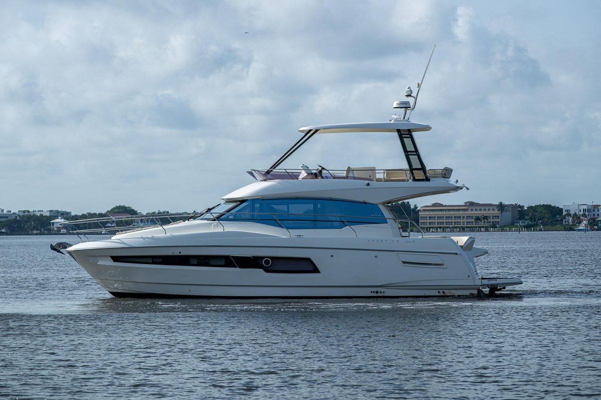 2019 Prestige 46 
