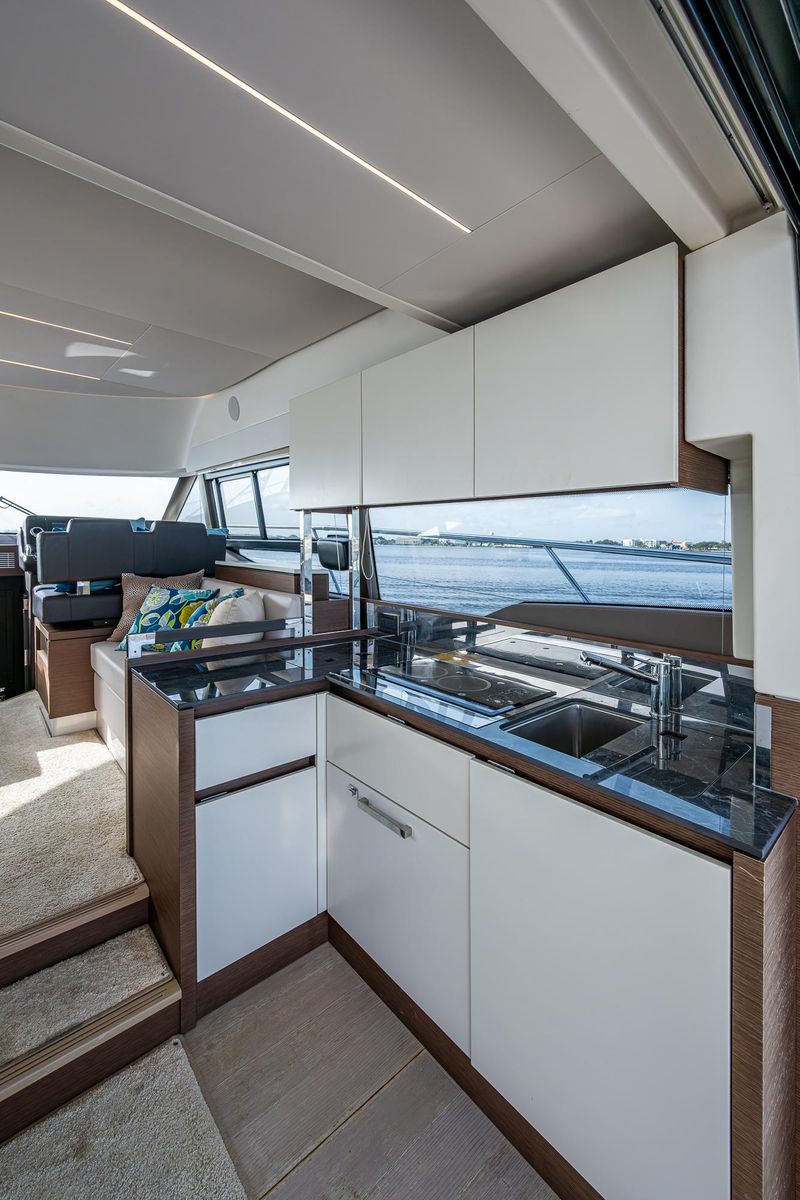 2019 Prestige 46 