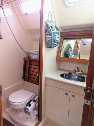 Cygnus 1 Yacht Photos Pics 