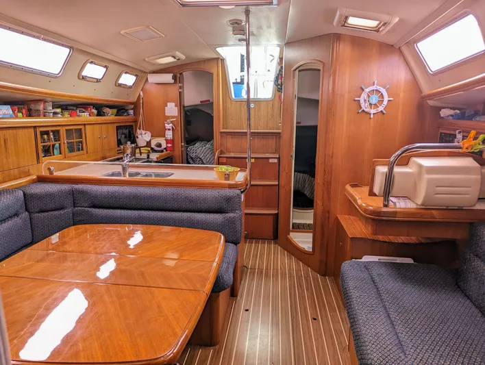 Cygnus 1 Yacht Photos Pics 