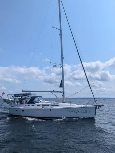 Cygnus 1 Yacht Photos Pics 