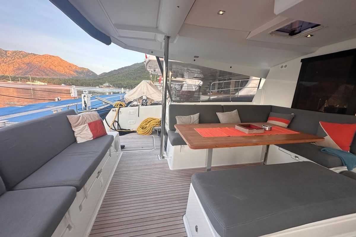 2020 Fountaine Pajot 46 