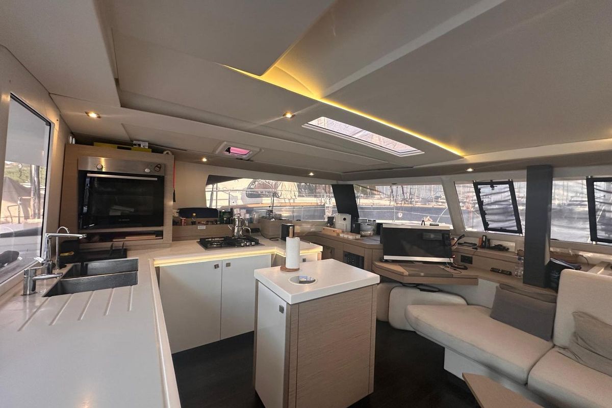 2020 Fountaine Pajot 46 