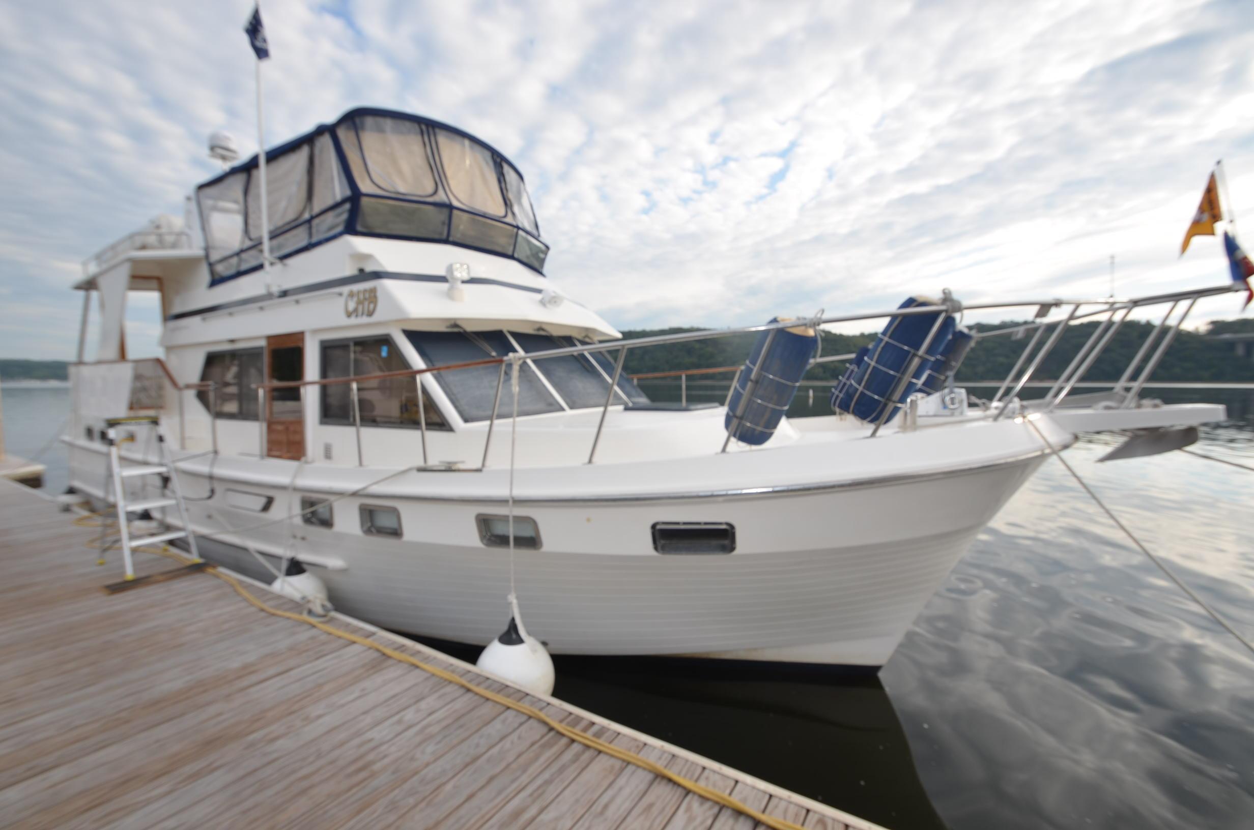 1988 CHB 42 Sundeck