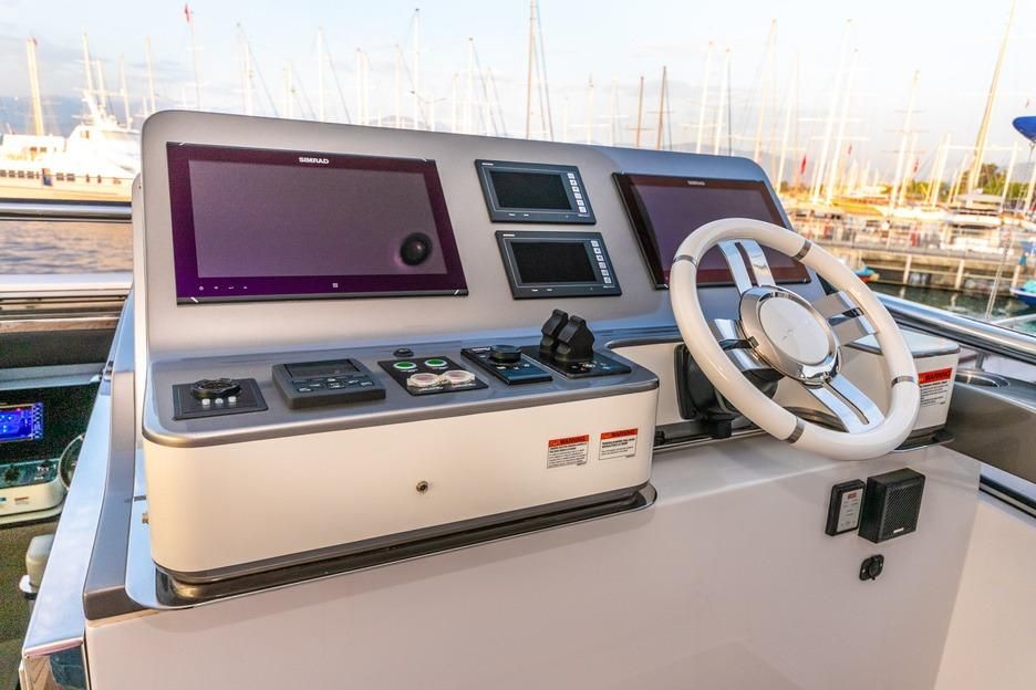 2019 Azimut 87 