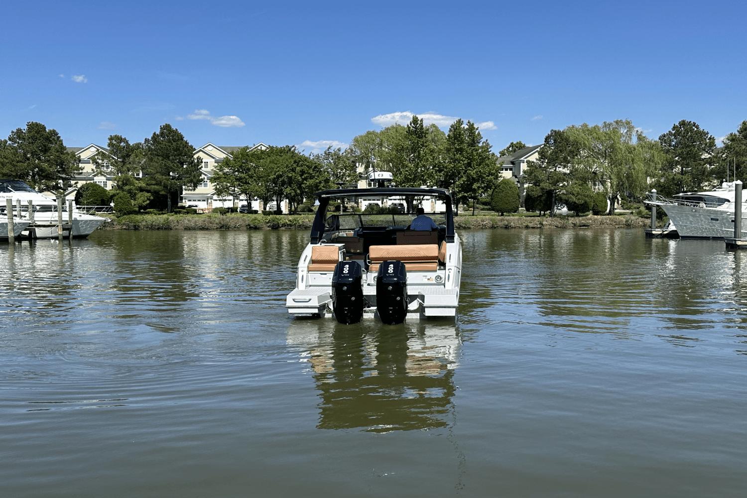 2024 Cruisers Yachts 34 GLS South Beach Outboard Runabout for sale ...