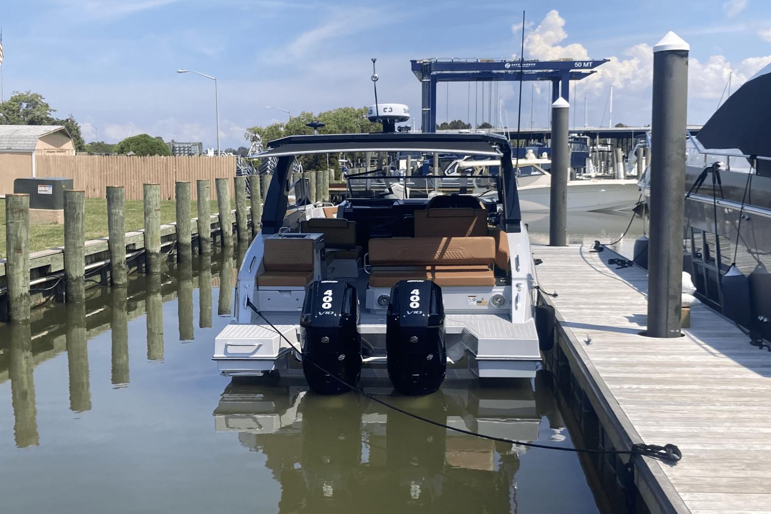 2024 Cruisers Yachts 34 GLS South Beach Outboard Runabout for sale ...