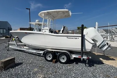 Tidewater 220 CC Adventure