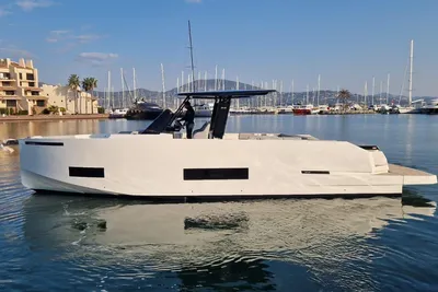De Antonio Yachts D42