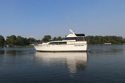 Bertram 58 Flybridge Motor Yacht