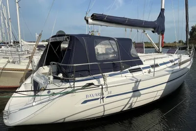 2004 Bavaria 38