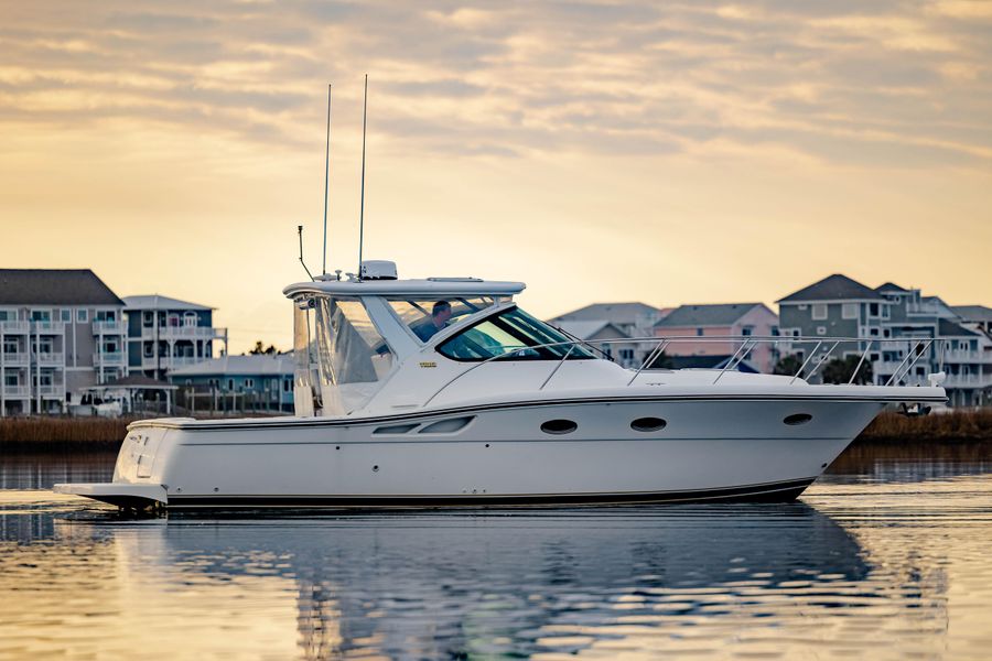 2004 Tiara Yachts 3200 Open