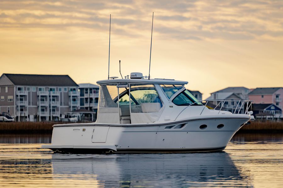 2004 Tiara Yachts 3200 Open