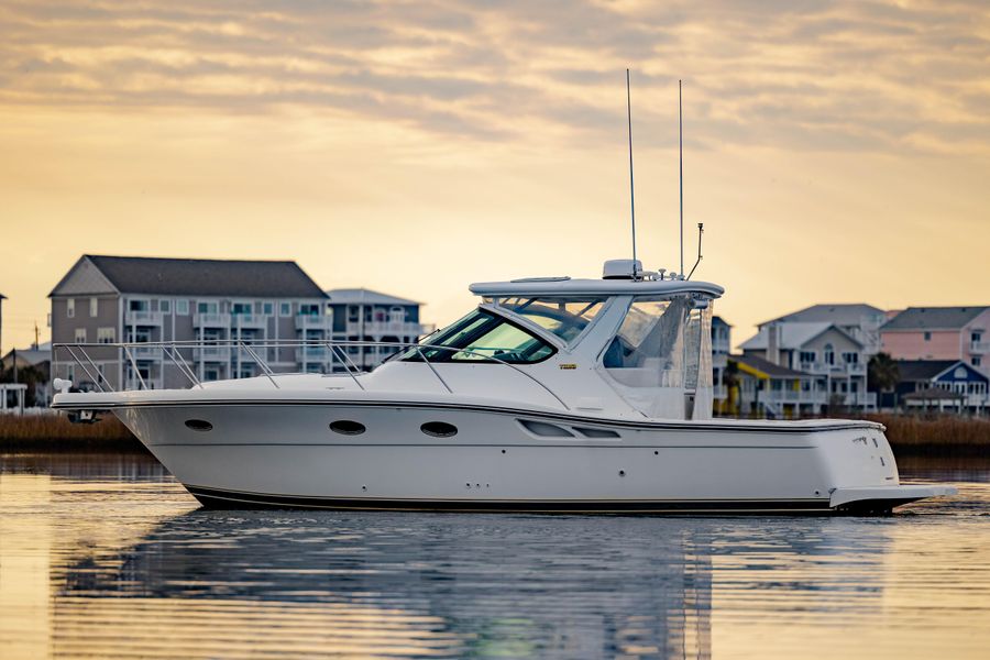 2004 Tiara Yachts 3200 Open