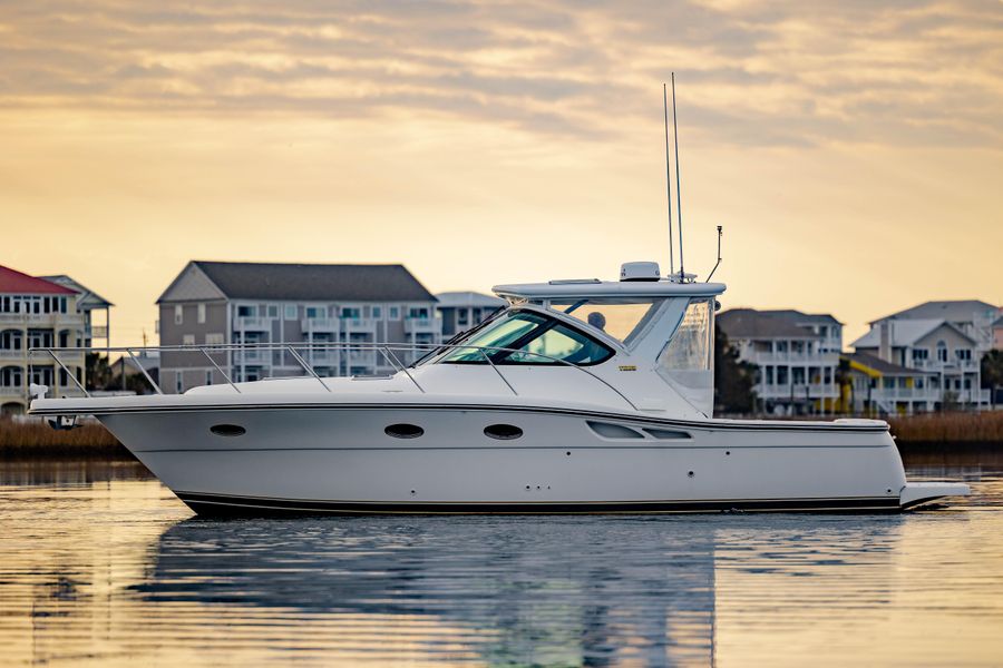 2004 Tiara Yachts 3200 Open