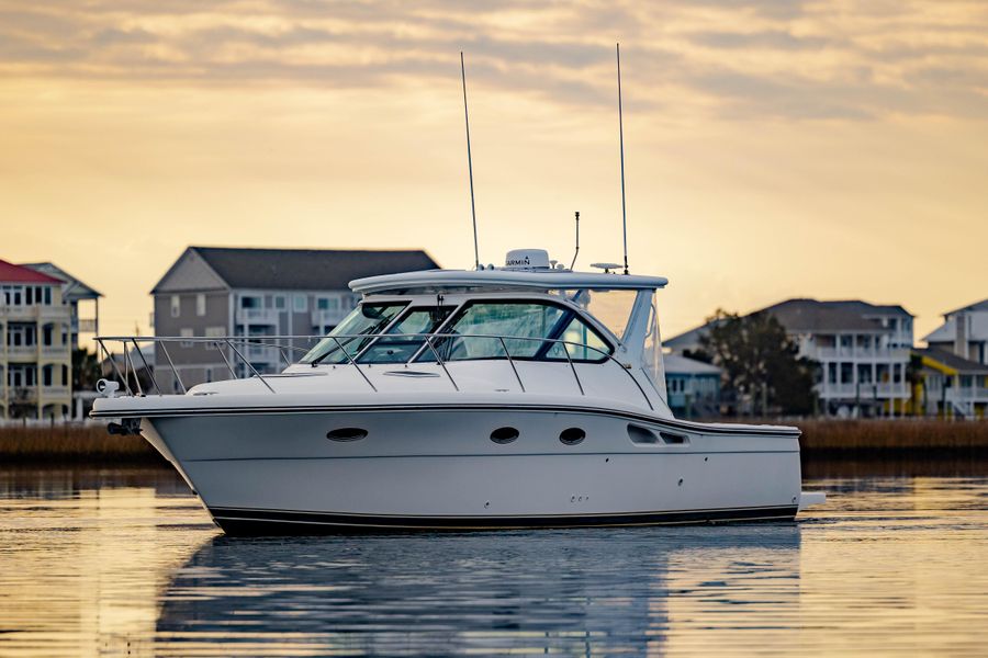 2004 Tiara Yachts 3200 Open