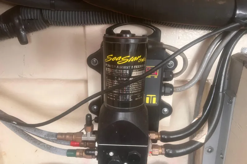 No Woke Zone Yacht Photos Pics SeaStar power assist steering system in 2008 Sea Ray 310 Sundancer boat.