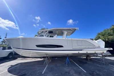 Regal 43 SAV