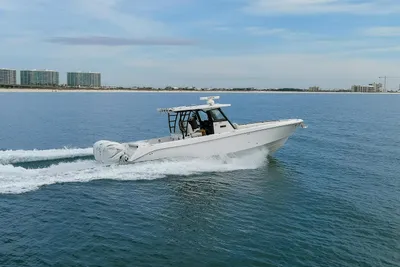 Everglades 365 CC