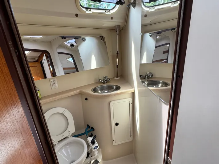 Shenanigans Yacht Photos Pics Forward Head