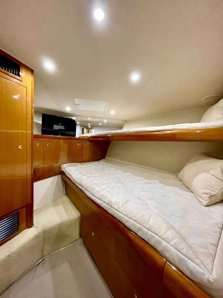 2003 Viking 52 