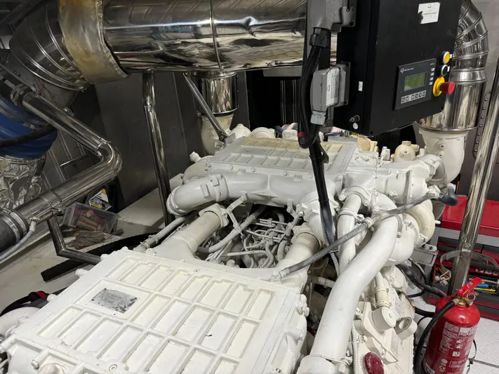 My Biscane Yacht Photos Pics Engine room of 2007 Astondoa A 76 GLX yacht, featuring complex machinery and piping.