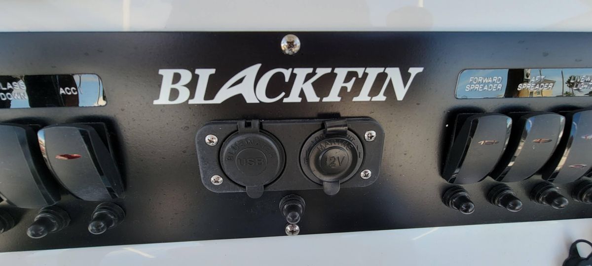 2021 Blackfin 252 Center Console