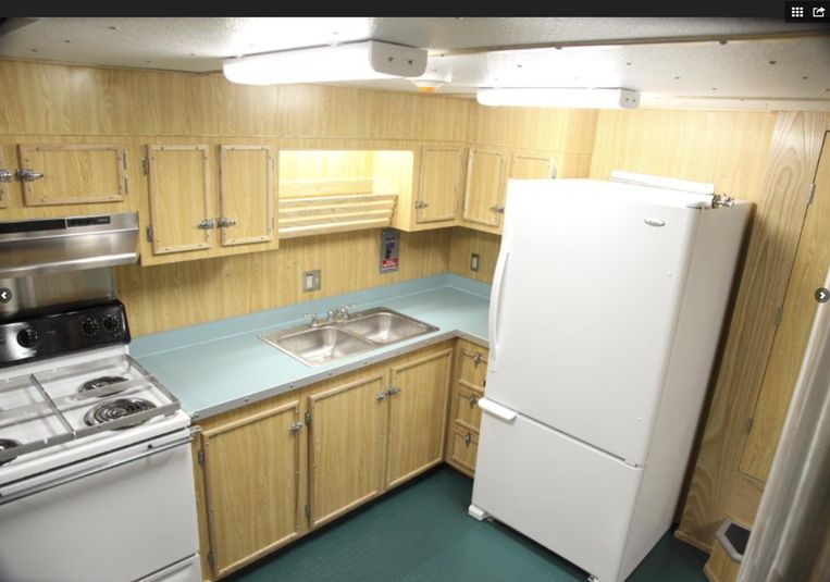 2000-175-breaux-brothers-yacht-support