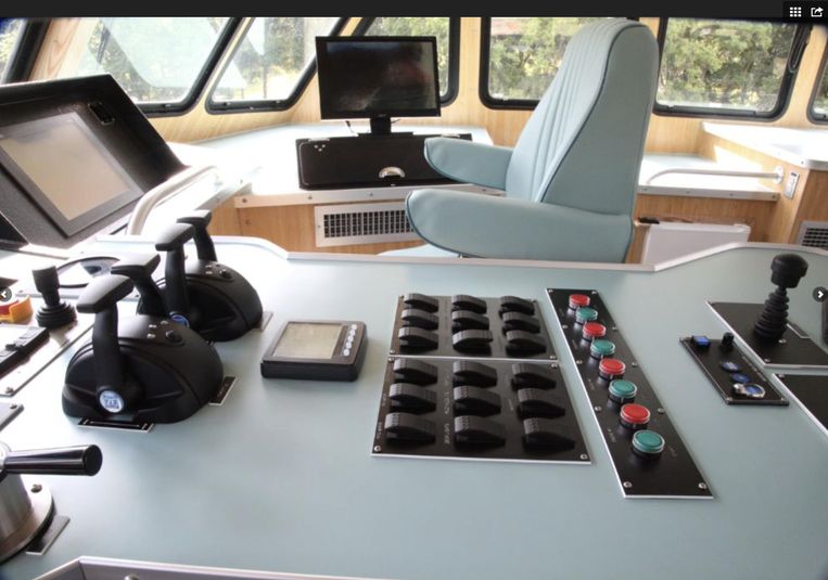 2000-175-breaux-brothers-yacht-support
