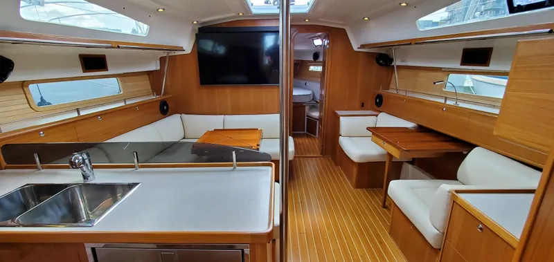 We're Divers II Yacht Photos Pics 