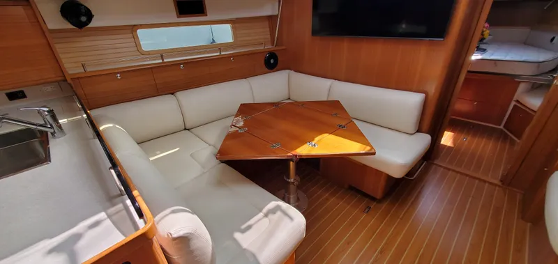 We're Divers II Yacht Photos Pics 