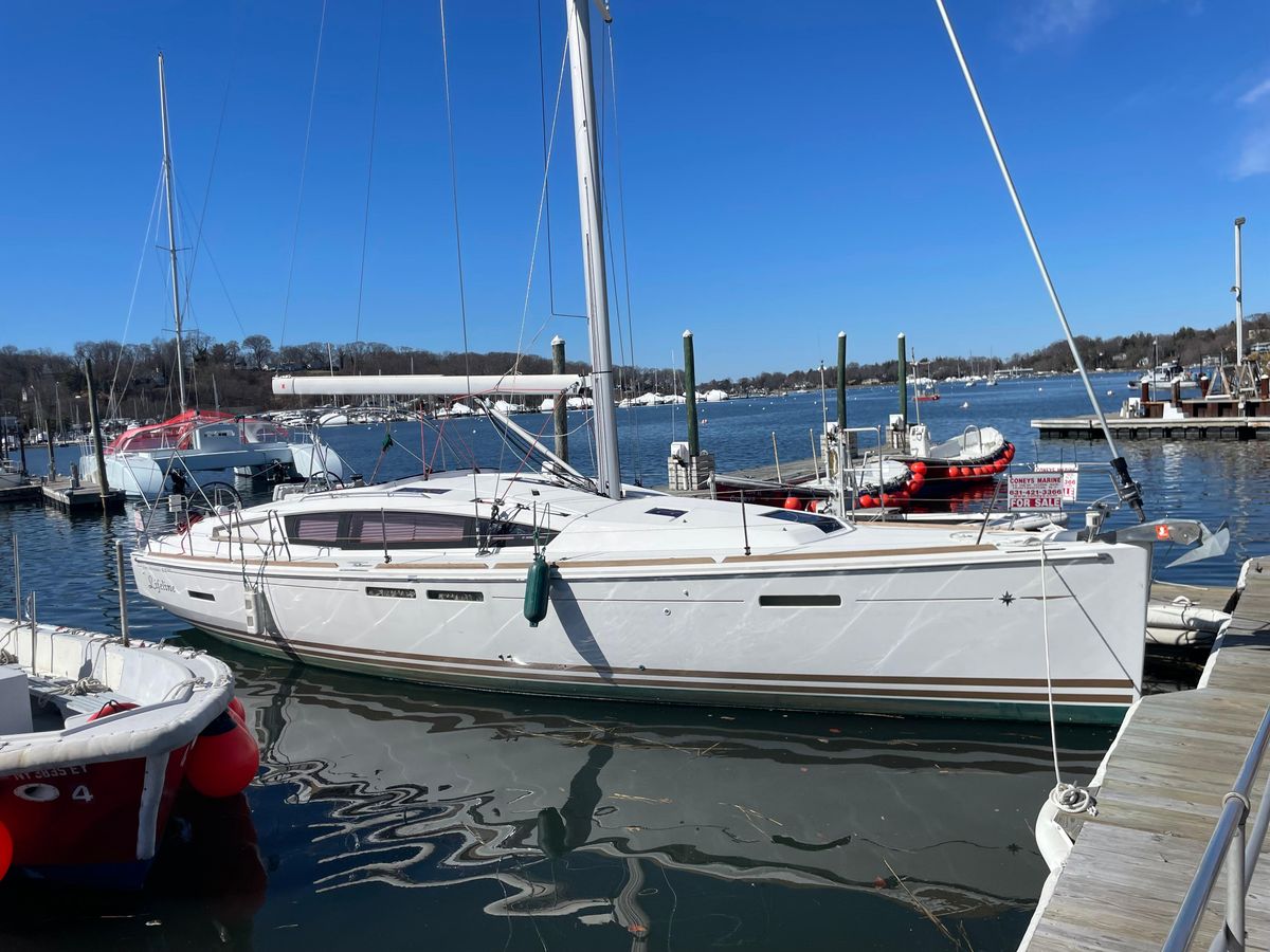 2017 Jeanneau 44 