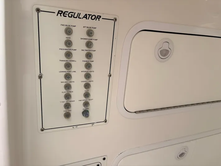  Yacht Photos Pics Control panel of a 2009 Regulator 32 Forward Seating boat.