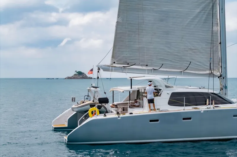 Gizmo Yacht Photos Pics Sailing yacht Morrelli & Melvin 65 custom, 2012, cruising on calm ocean waters.