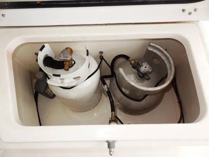 Meow Or Never Yacht Photos Pics 