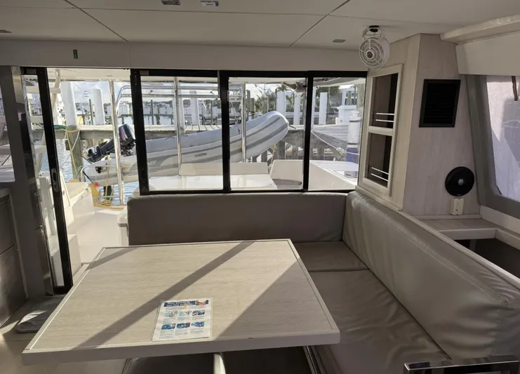 Even Mo Betta Yacht Photos Pics 