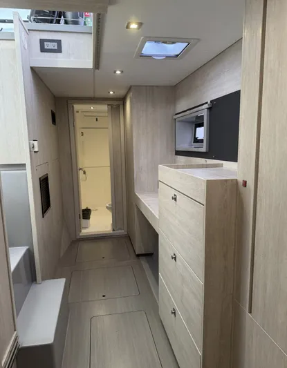 Even Mo Betta Yacht Photos Pics 