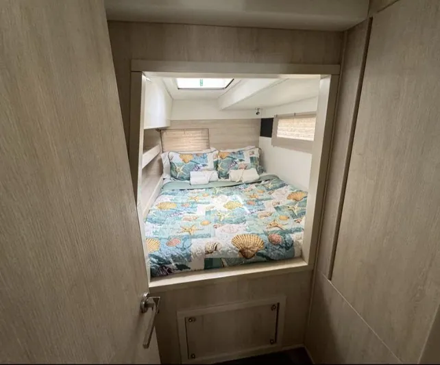 Even Mo Betta Yacht Photos Pics 